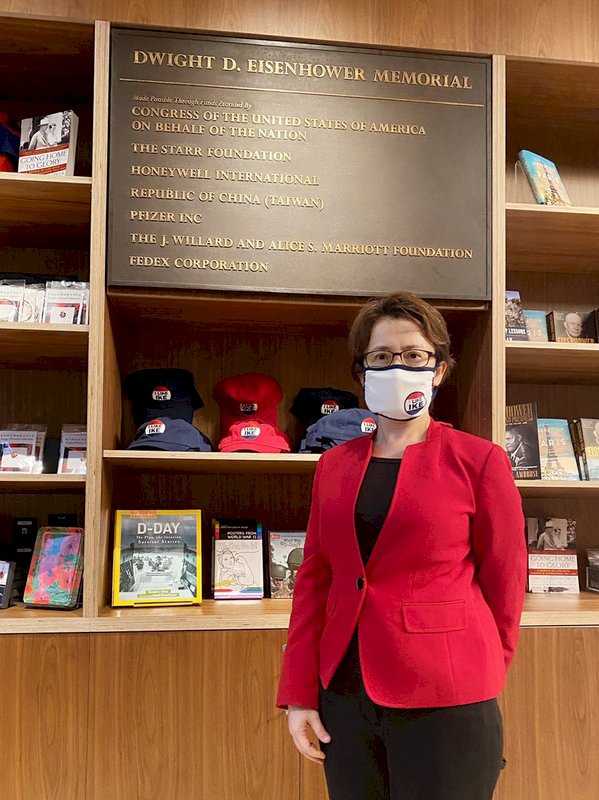 Hsiao Bi-khim attends opening ceremony of Eisenhower Memorial