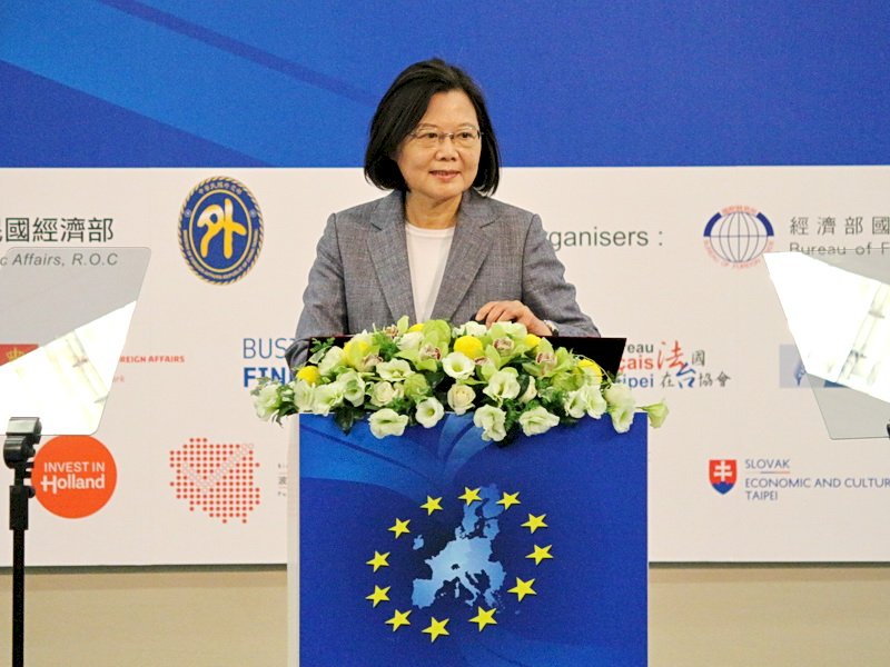 President Tsai pushes for investment agreement with EU