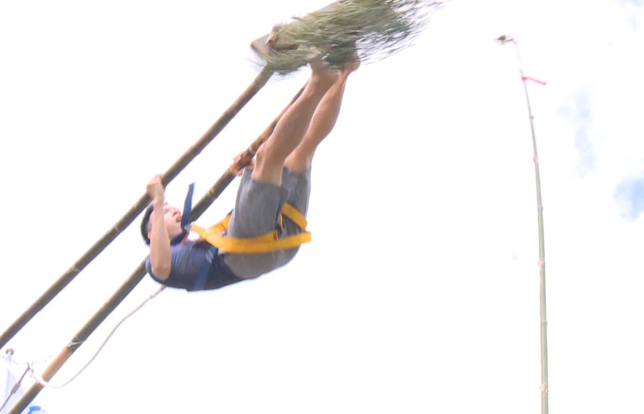 VIDEO: Yilan gets pumped for traditional swinging contest