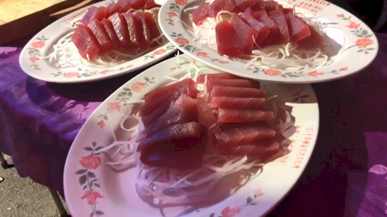 Feast of the GODS: Sashimi served at temple birthday banquet