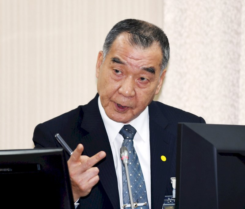 Defense minister calls for public confidence in military