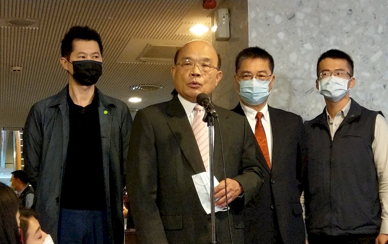 Officials: Taiwan to open borders to certain businesspeople
