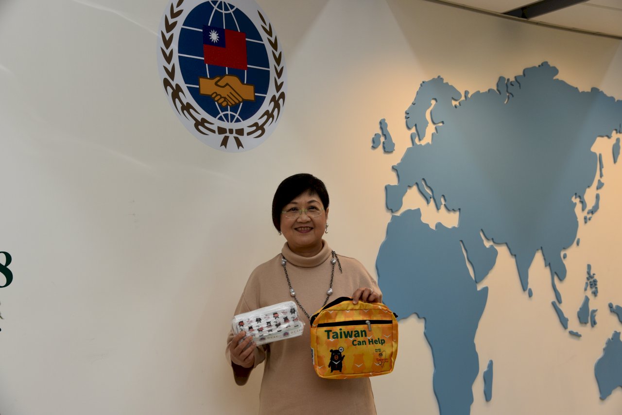Overseas Taiwanese can still get annuities, health insurance: Official