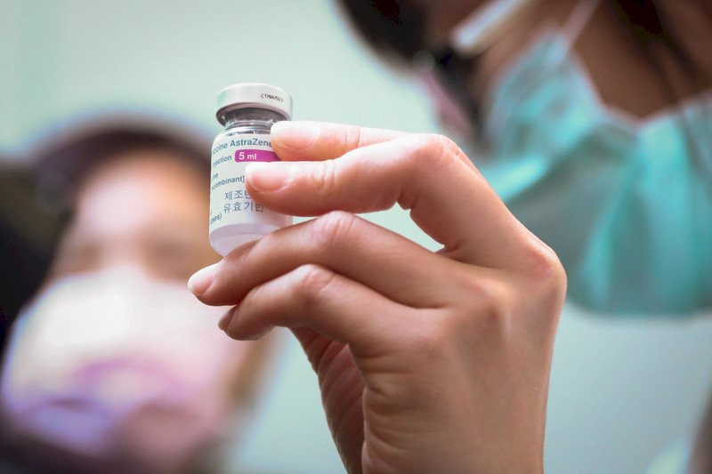 Taiwan health workers not eager to get vaccinated with AstraZeneca