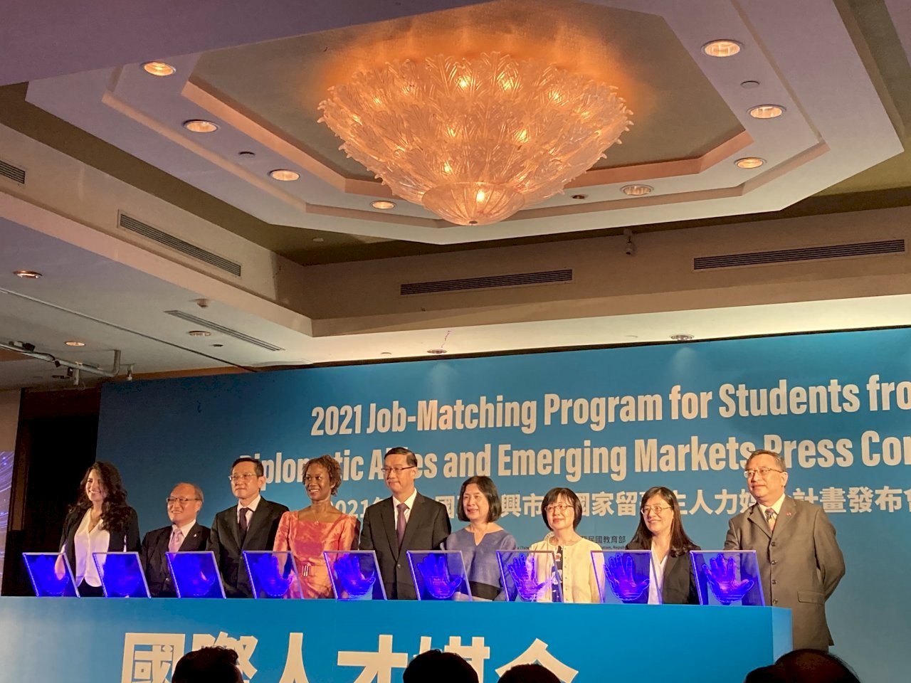 Plan seeks to connect foreign students and Taiwan firms