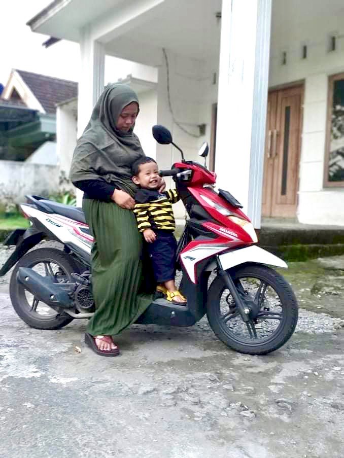 Taiwanese foster mom reconnects with an Indonesian boy