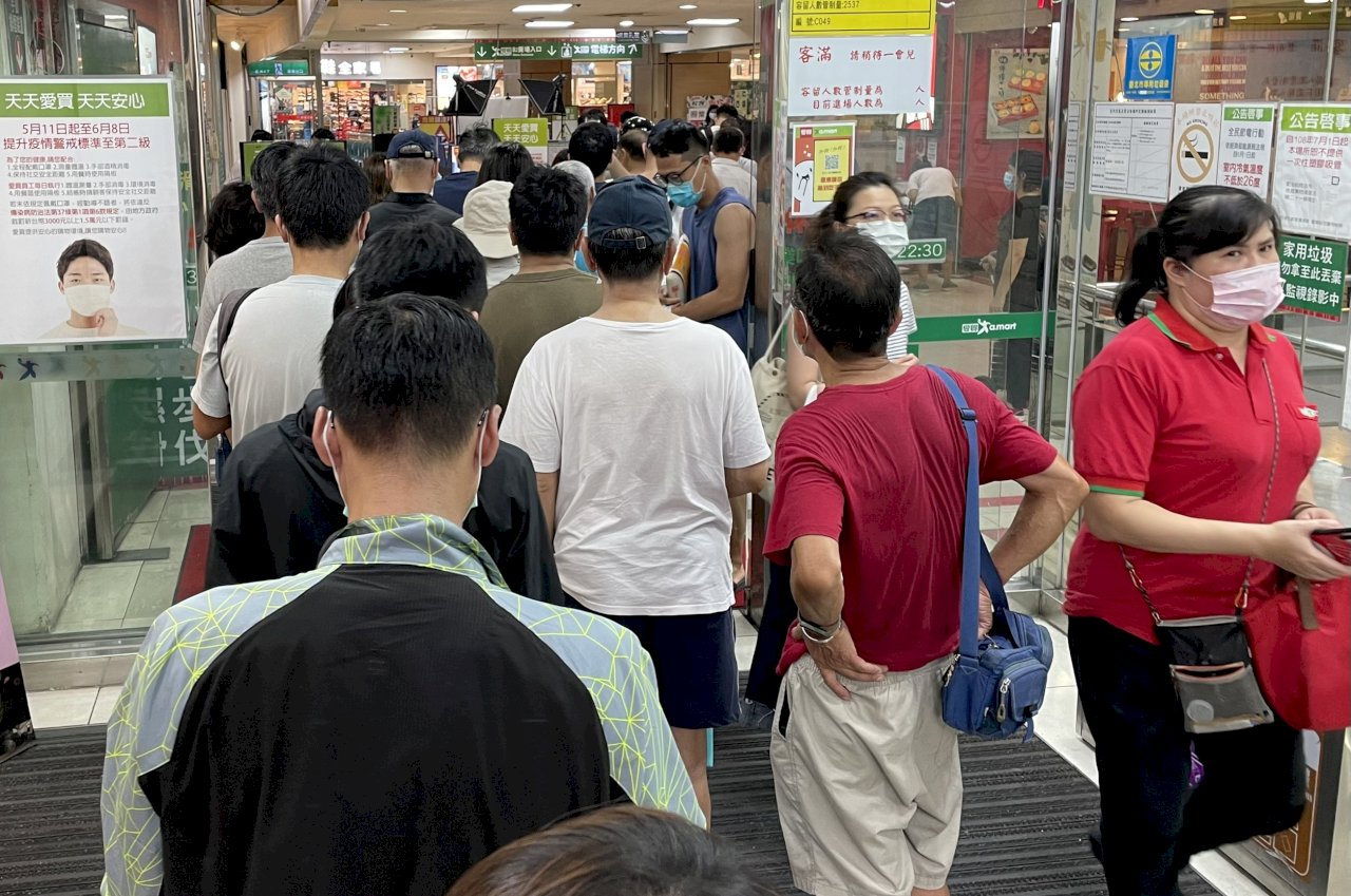President reassures public of sufficient supplies as people rush to grocery stores