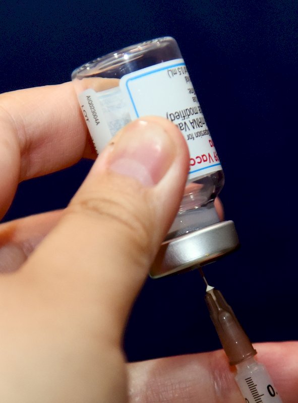 Japan pledges another million COVID vaccine doses for Taiwan
