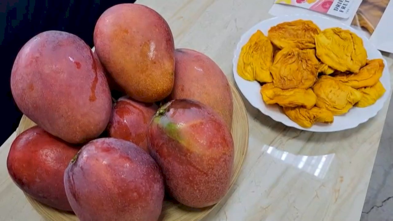 VIDEO: COVID-19 fears hit Fangshan mango sales