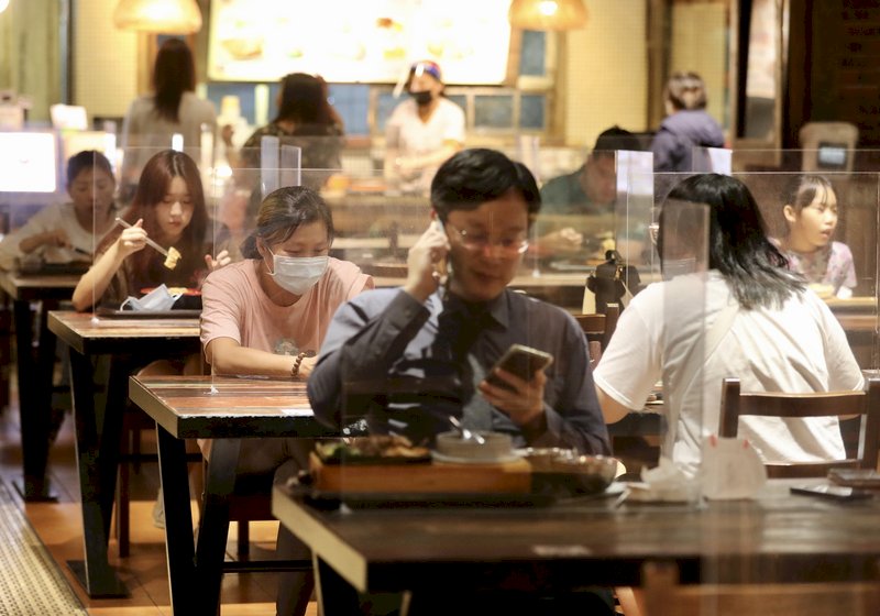 Cabinet mulling “quintuple stimulus vouchers”