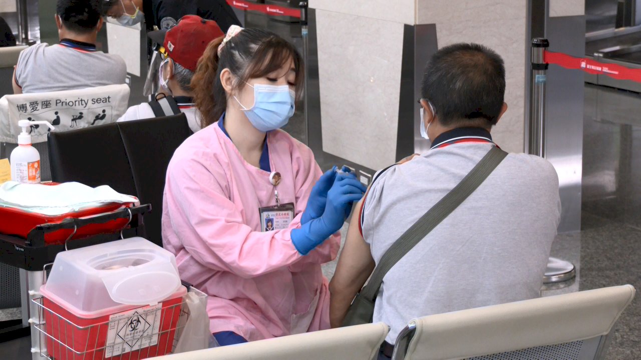 VIDEO: Breakthrough COVID cases among vaccinated continue in Taiwan