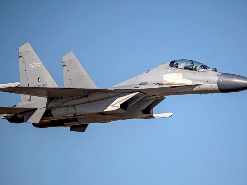 Defense Minister: Over 20 Chinese planes flew near Taiwan on National Day