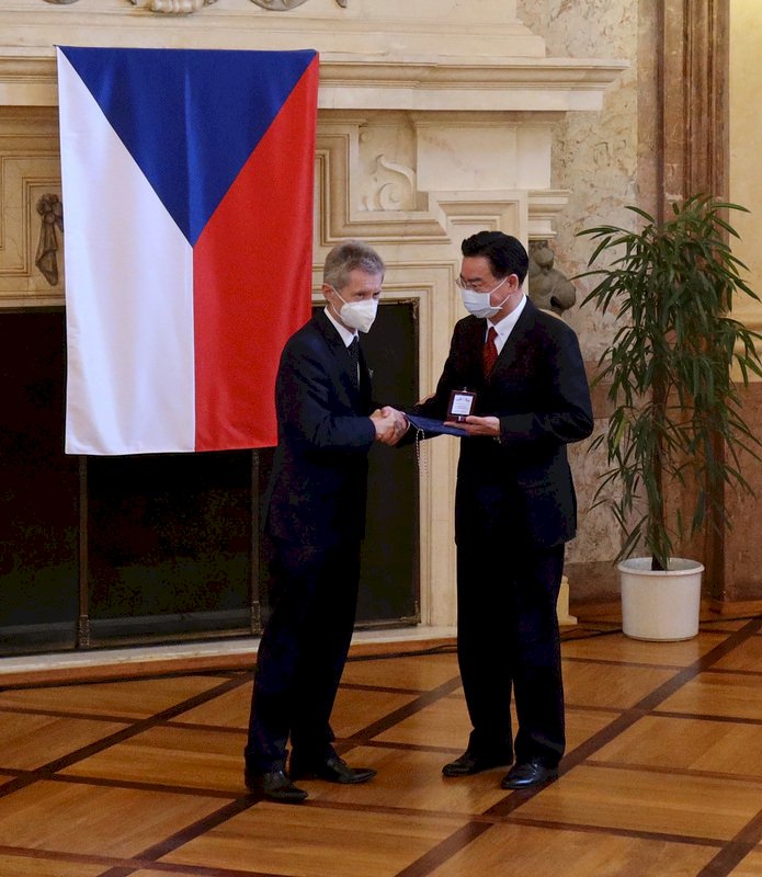 Taiwan’s foreign minister thanks Czech Republic for support