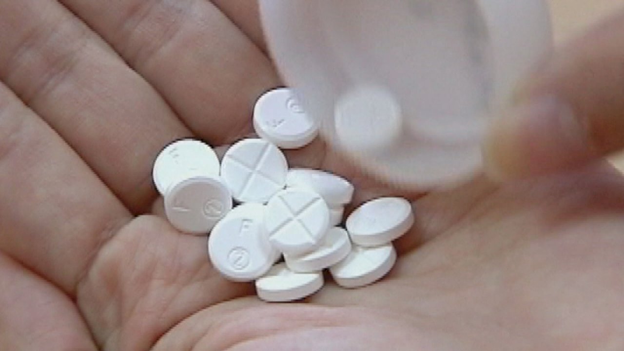 VIDEO: Taiwanese people pop hundreds of millions of sleeping pills each year