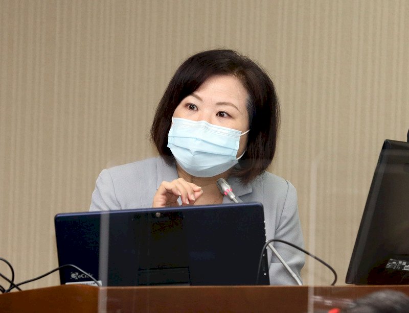 Labor ministry aims to lift migrant worker entry ban in November