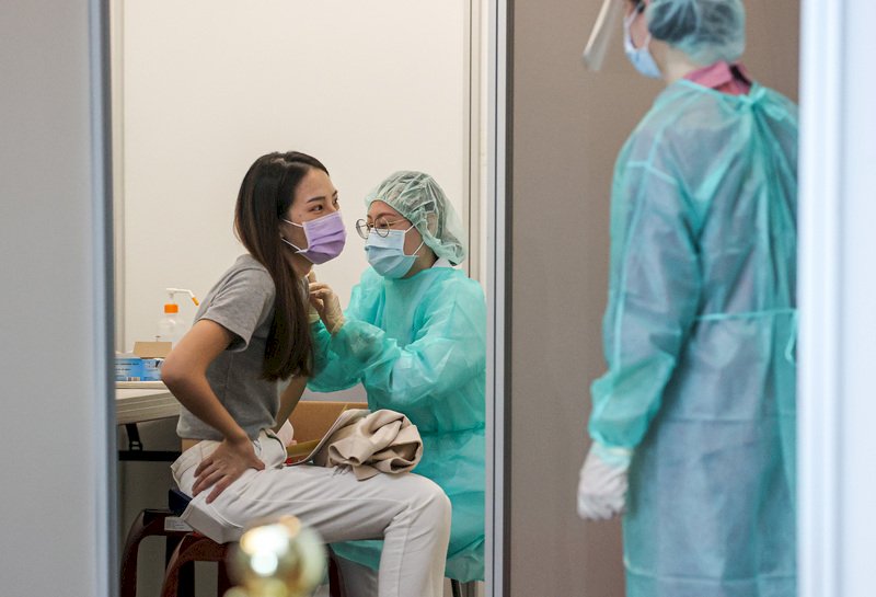 Over 871,000 more doses of BioNTech COVID vaccine arrive
