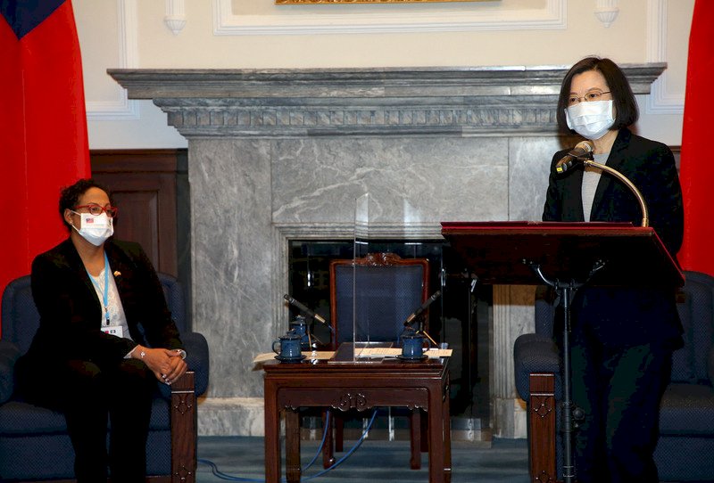 Tsai pitches OGP and CPTPP inclusion to visiting officials