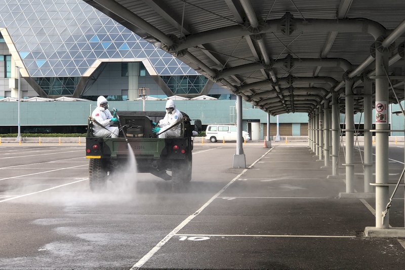 Taoyuan airport cleaner tests positive for COVID-19
