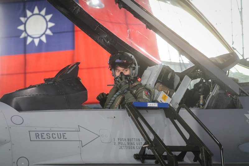 VIDEO: Chiayi Air Base begins combat readiness drill