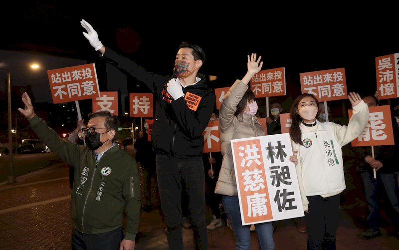 Lawmaker Freddy Lim faces recall vote on Sunday