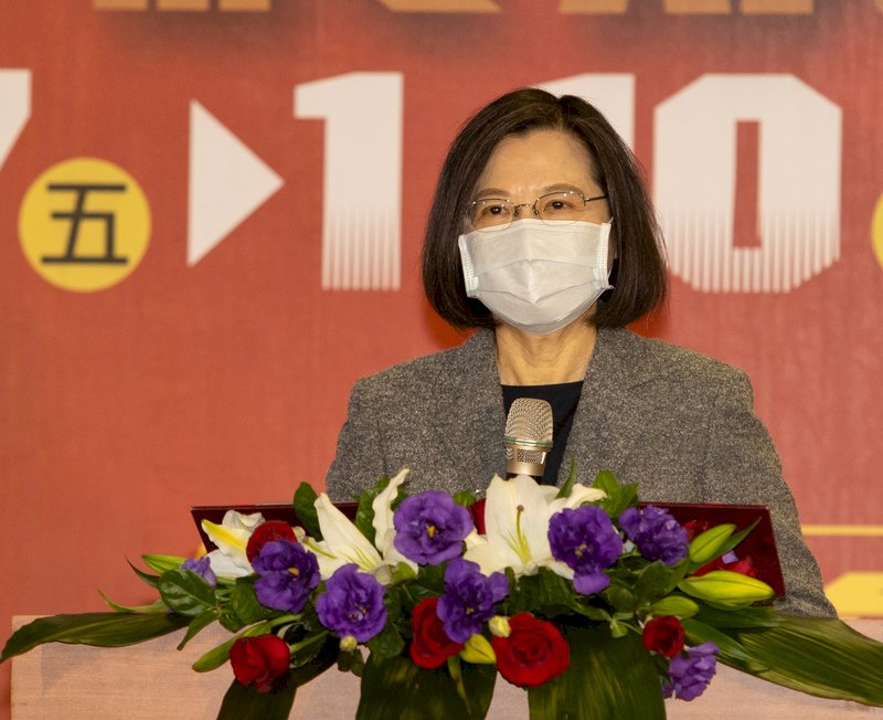 Tsai encourages spending unused stimulus vouchers on electronics