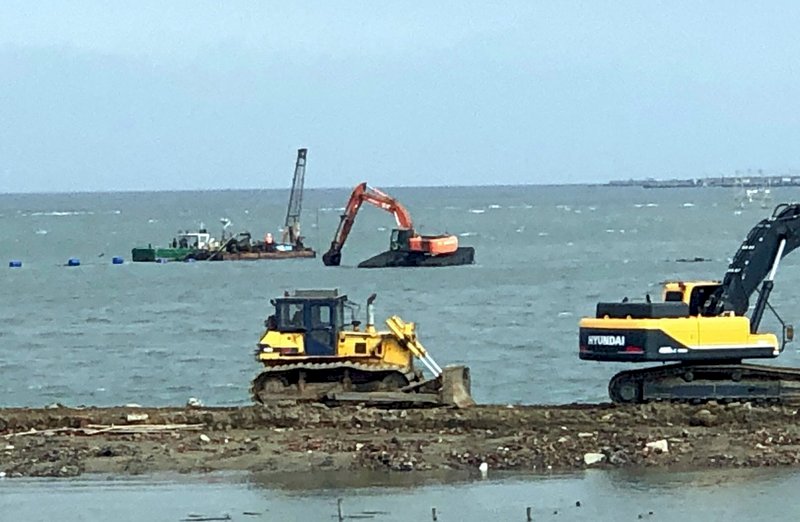 F-16V crash: Dredging vessel and excavator deployed for black box search