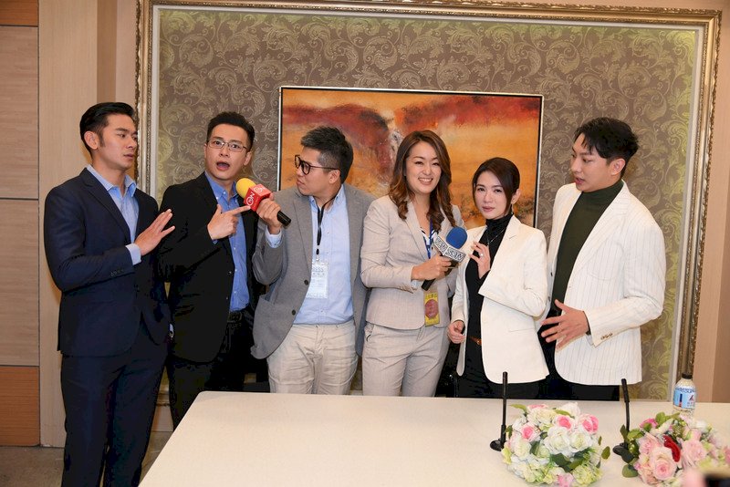 Bilingual News and the cultural moment