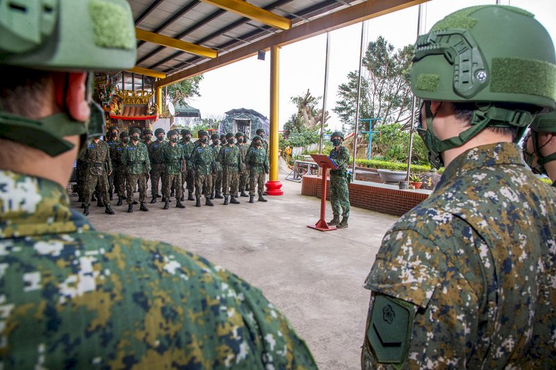 Military Training, Donating to Ukraine, and Old Fossils