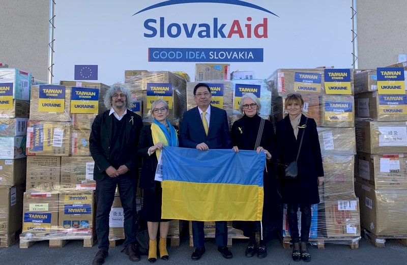 Taiwanese aid for Ukrainian refugees arrives in Slovakia