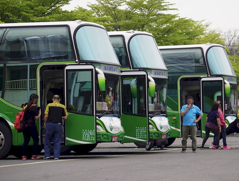 VIDEO: Taiwan relaxes tour group vaccination requirement