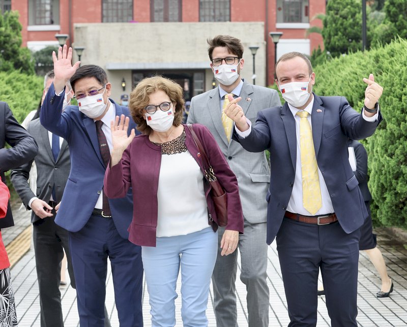 Slovakian delegation meets with Taiwan lawmakers