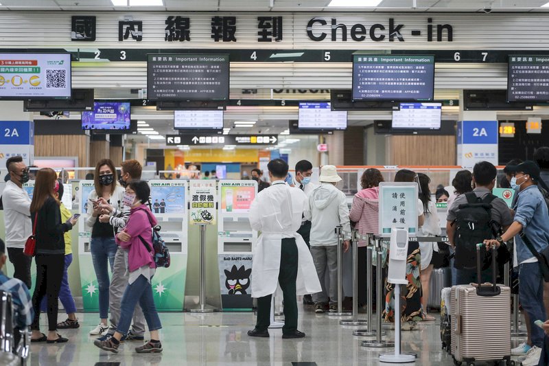 VIDEO: Taiwan cuts inbound traveler quarantine to 3 days