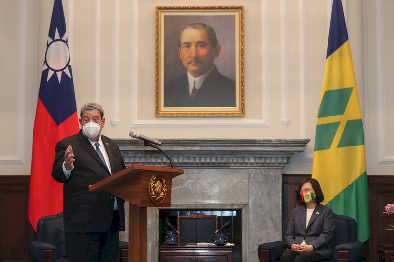 St. Vincent and the Grenadines prime minister arrives in Taiwan