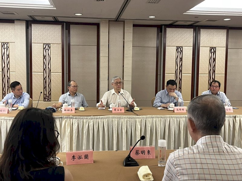 KMT vice chair: both sides of Taiwan Strait must de-escalate tensions