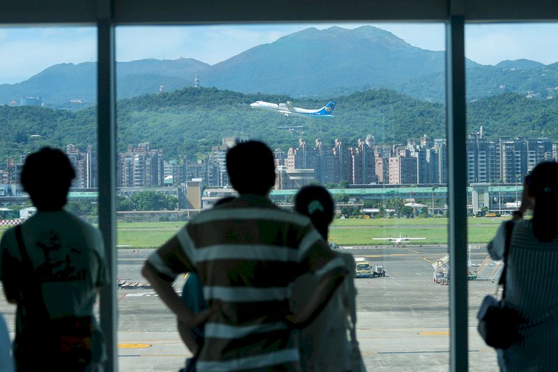 Taiwan will let in tourists before letting out tour groups: Tourism Bureau