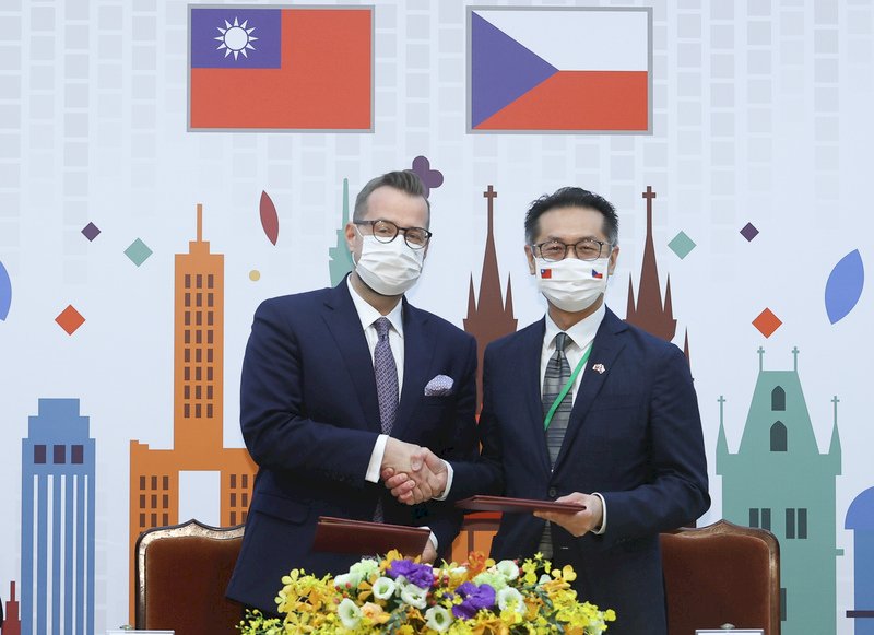 Taiwan and Czech Republic sign cooperation agreements