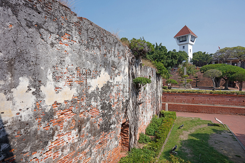What not to do on Lidong, must visit Tainan, and increased immigration to Taiwan