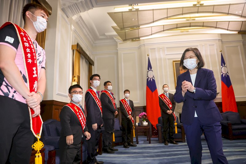 President Tsai commends young people’s contributions to Taiwan