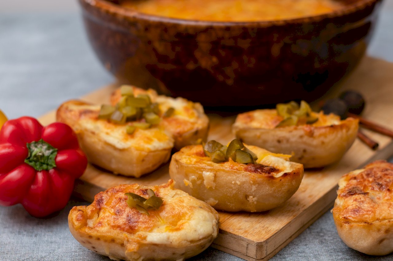 Home cooking and spicy comments