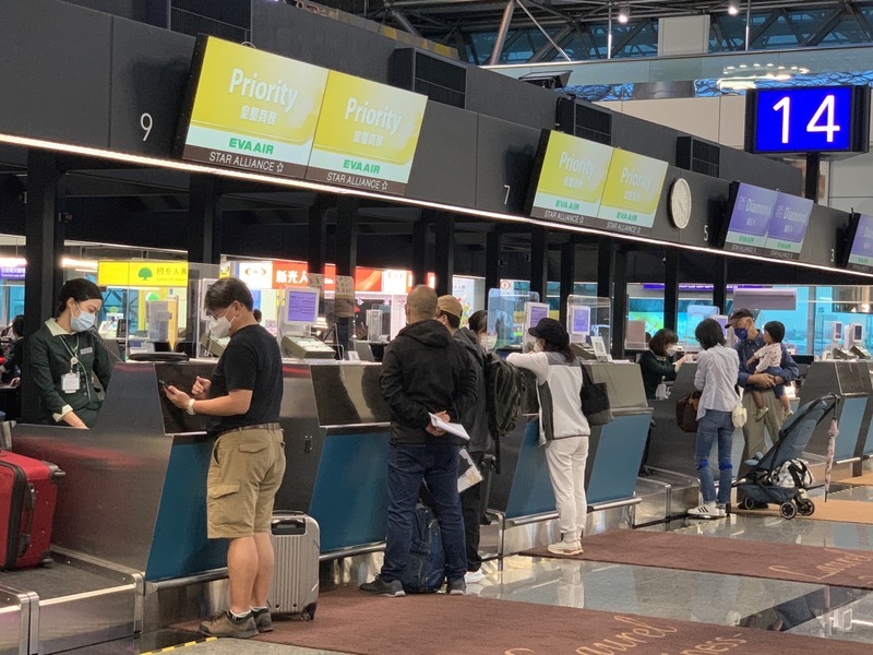 Foreign travelers to pay for own COVID treatment in 2023: CDC