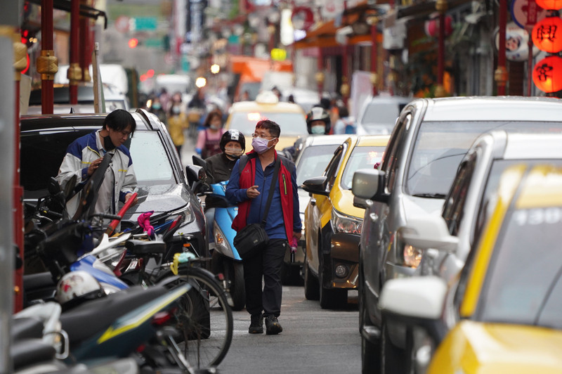 Report: Taiwan road traffic discourages tourism
