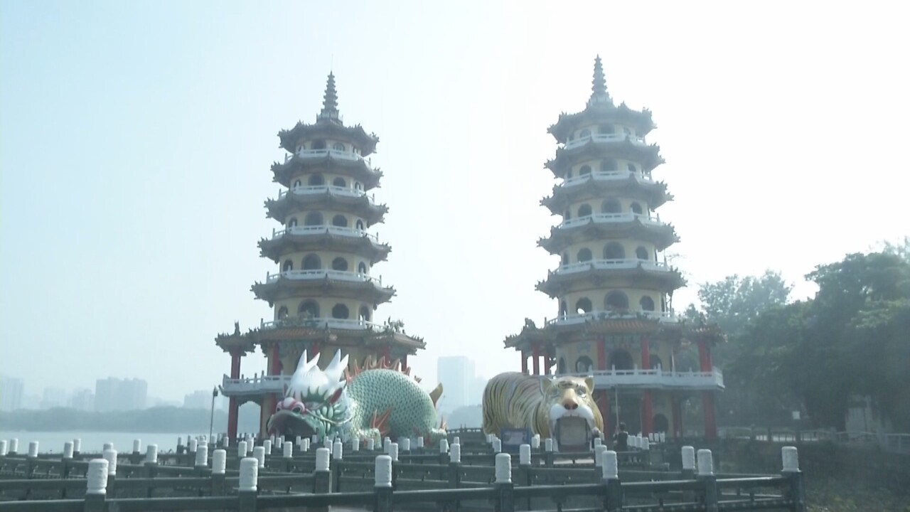 VIDEO: Southern Taiwan’s lantern festivals attract tourism