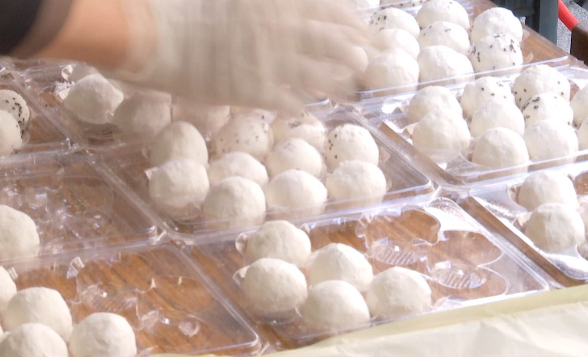 VIDEO: Tangyuan shops face high demand before Lantern Festival