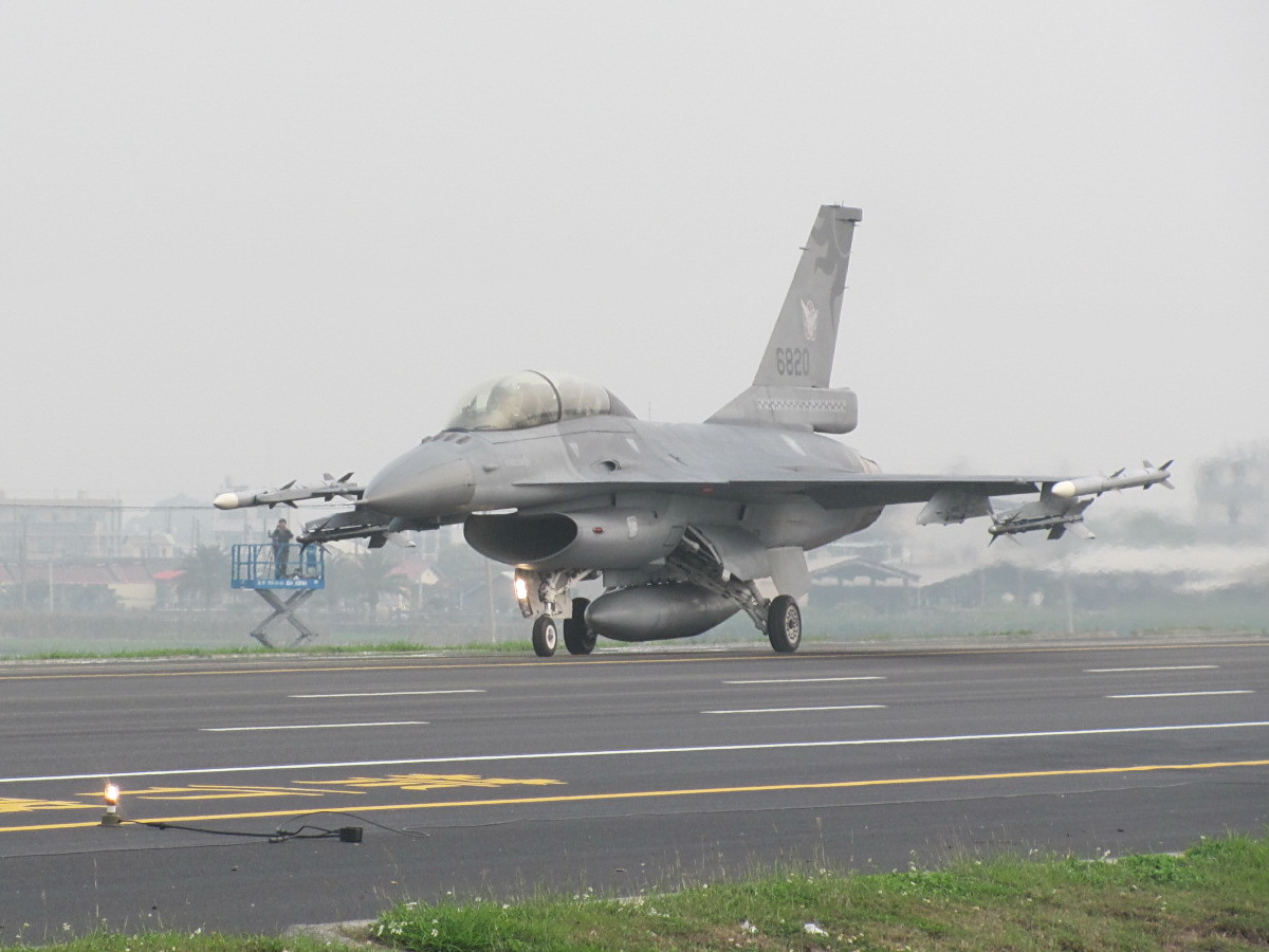 Taiwan Air Force holds joint exercise in response to China threat