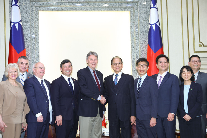 Canada delegation visits Taiwan to promote bilateral relations