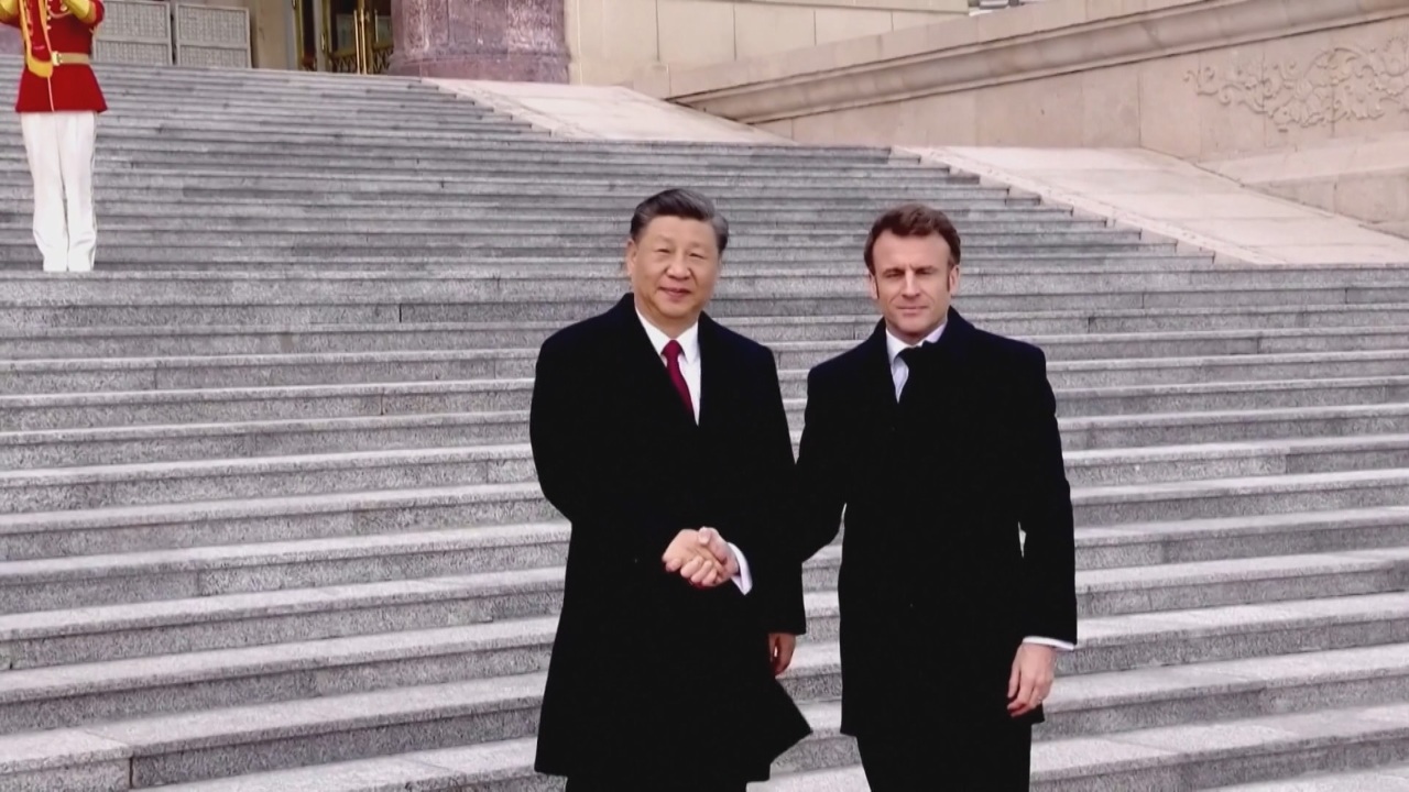 VIDEO: French naval vessel transits freely close to Chinese coast
