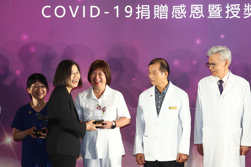 President Tsai honors 'pandemic heroes'
