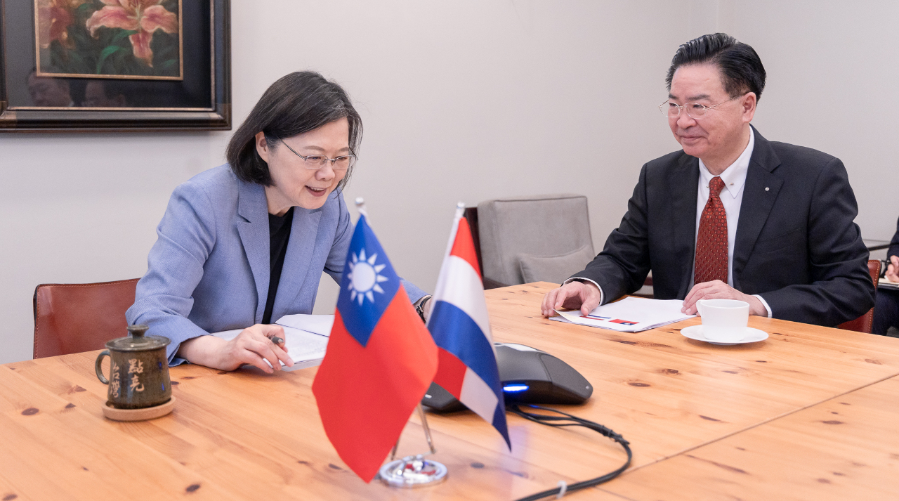 President Tsai congratulates Paraguay’s President-elect on the phone