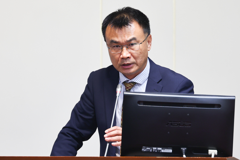 Labor Ministry expects 28,000 migrant workers following hiring changes