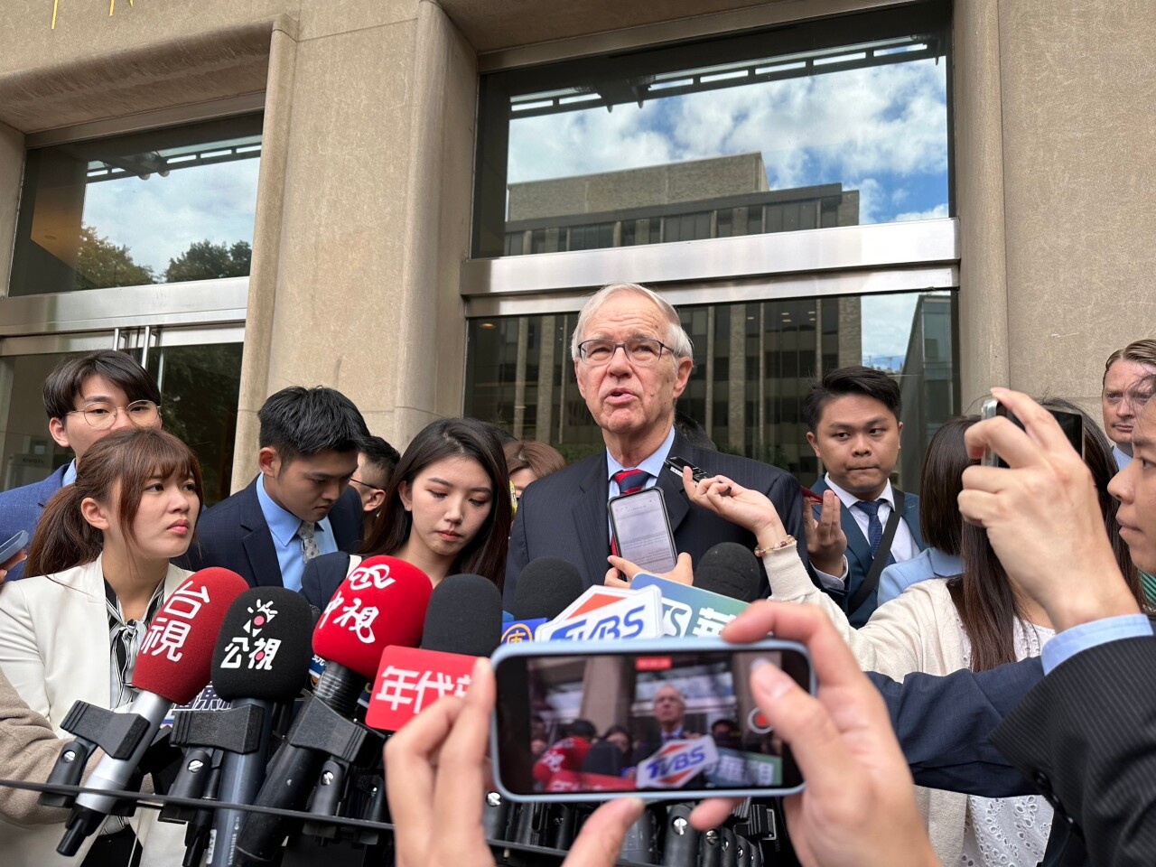 Former AIT chair warns of China’s military threats to US-Taiwan security
